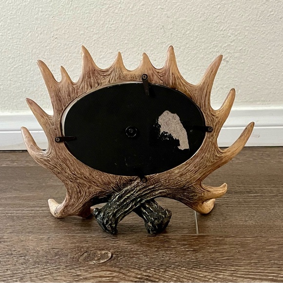 Rustic Antler Picture Frame with Bear Accent - Picture 5 of 14